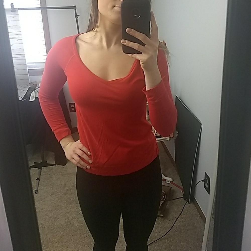 American eagle soft v neck tee